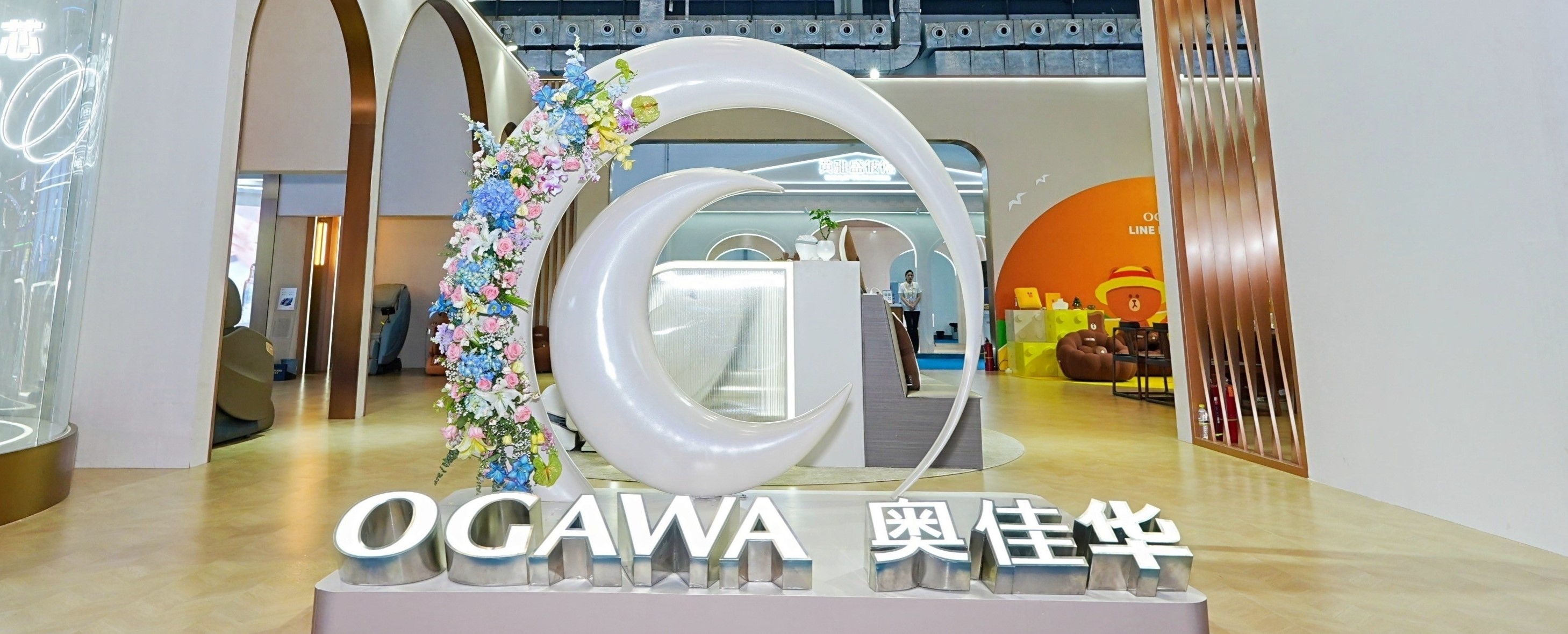 各省领导莅临奥佳华消博会展位，科研实力大获肯定